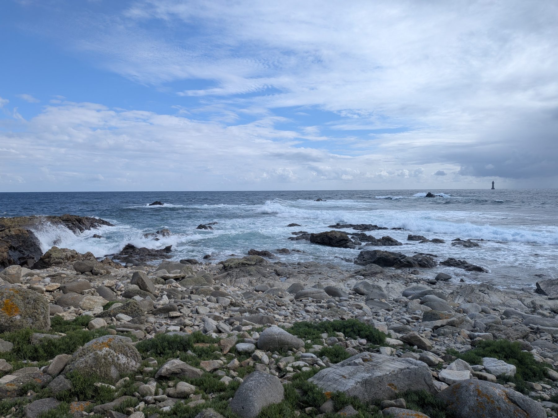 Le ressac sur les rochers, côte nord d'Ouessant